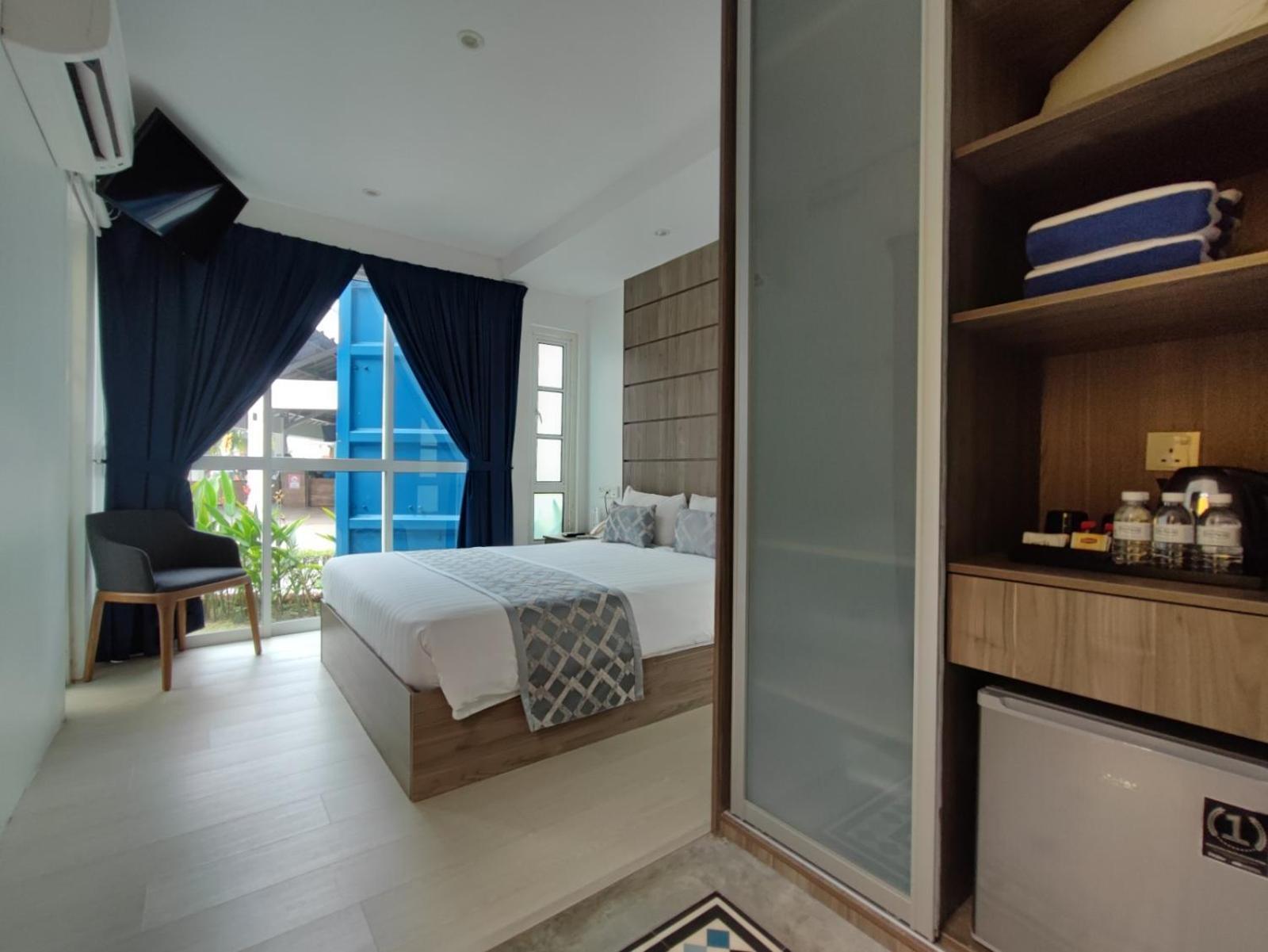 Solesor Kampong Beach Resort Port Dickson Exterior foto